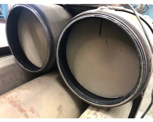 Detroit DD15 Exhaust DPF Assembly