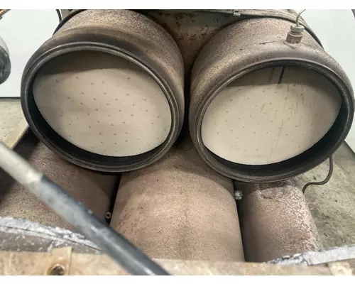 Detroit DD15 Exhaust DPF Assembly