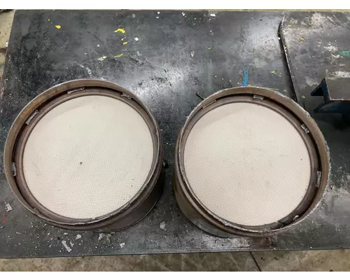 Detroit DD15 Exhaust DPF Assembly