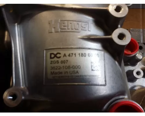 Detroit DD15 Oil Filter  Cooler Module