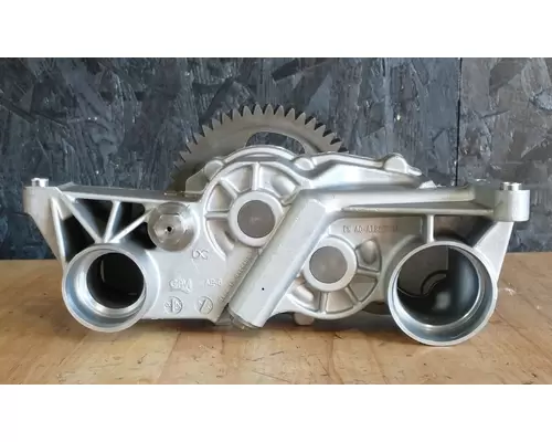 Detroit DD15 Oil Pump