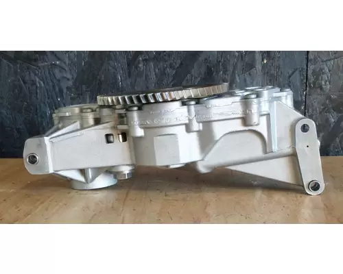 Detroit DD15 Oil Pump