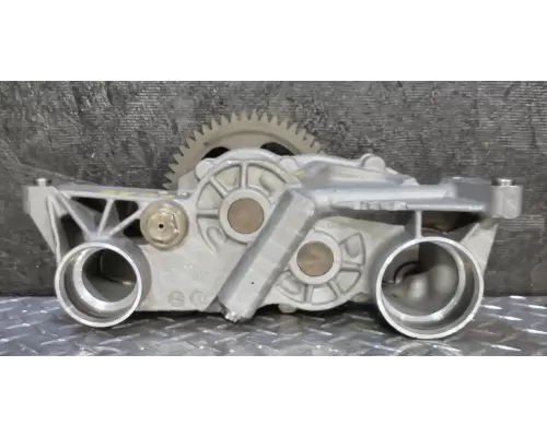 Detroit DD15 Oil Pump
