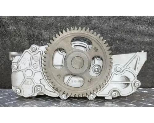 Detroit DD15 Oil Pump