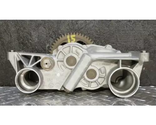 Detroit DD15 Oil Pump