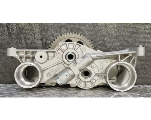 Detroit DD15 Oil Pump