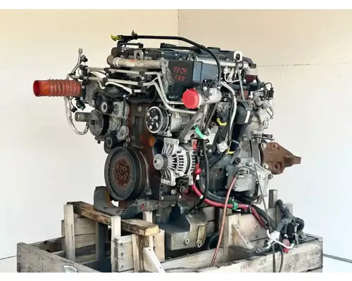 Detroit DD5 Engine Assembly