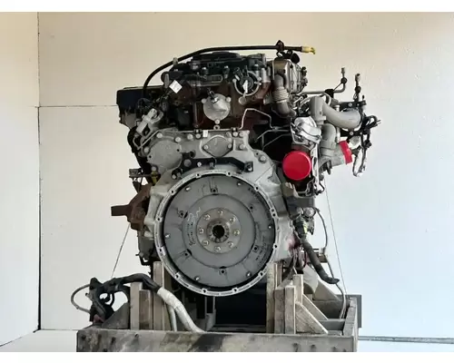 Detroit DD5 Engine Assembly