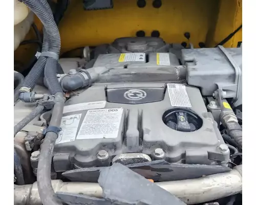 Detroit DD5 Engine Assembly