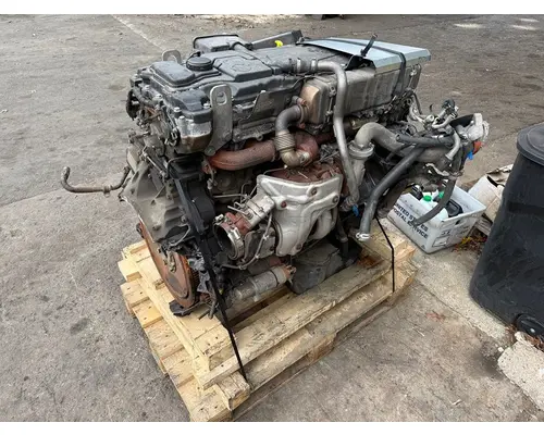 Detroit DD8 Engine Assembly