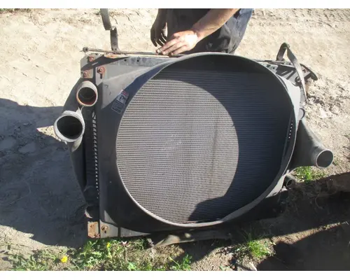 Detroit DDEC V 12.7L Radiator