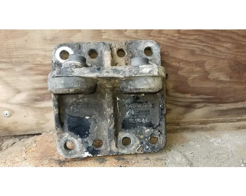 Detroit Series 60 12.7L DDEC IV Engine Mounts