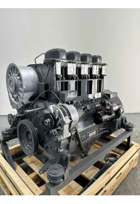 Deutz F4L912 Engine Assembly