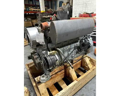 Deutz F6L912 Engine Assembly