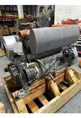 Deutz F6L912 Engine Assembly