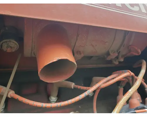 Ditch Witch R40 Equip Air Cleaner
