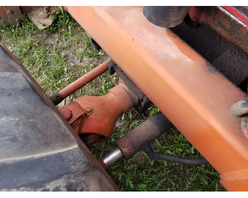 Ditch Witch R40 Equip Axle