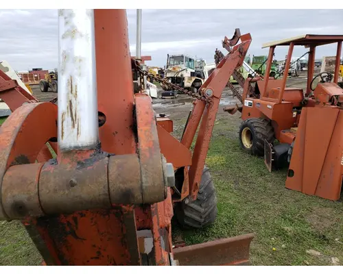 Ditch Witch R40 Equip Linkage