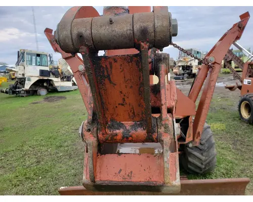 Ditch Witch R40 Equip Linkage