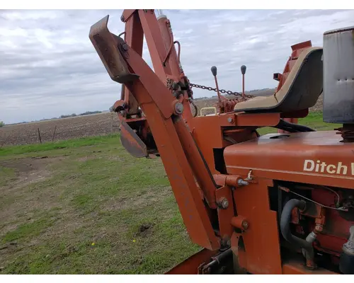 Ditch Witch R40 Equip Outrigger