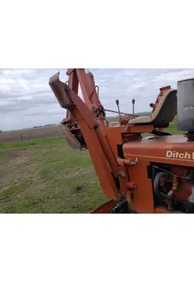 Ditch Witch R40 Equip Outrigger