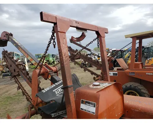 Ditch Witch R40 Equipment (Mounted)