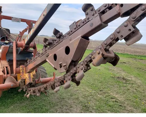 Ditch Witch R40 Equipment (Mounted)