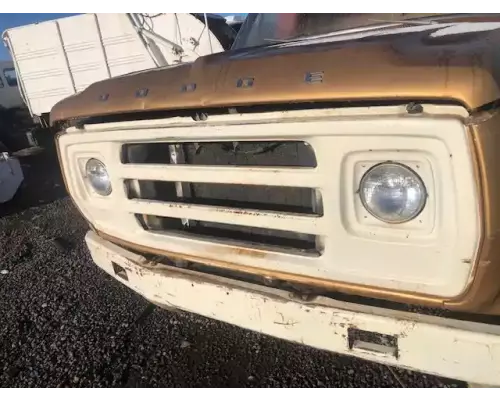 Dodge D600 Grille