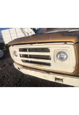 Dodge D600 Grille