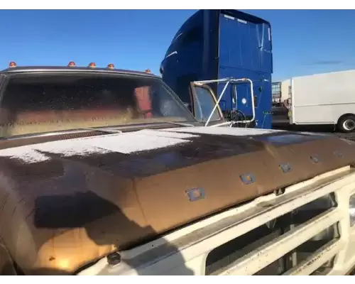 Dodge D600 Hood