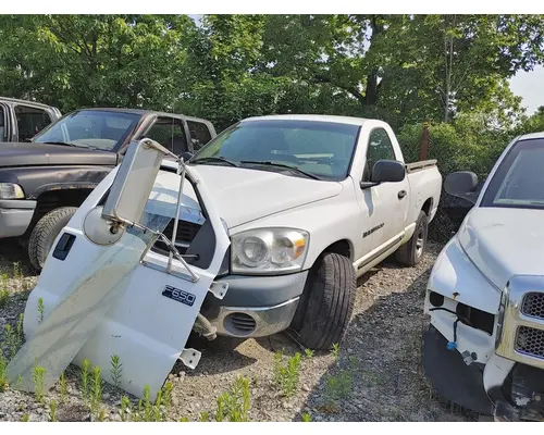 Complete Vehicle DODGE p/u Truck Salvage International Inc