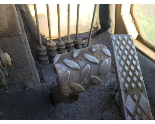 Dresser 850 Equip Pedal