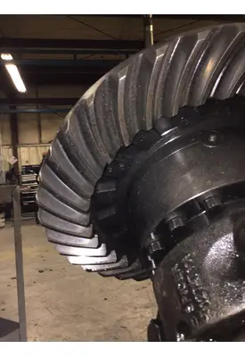 EATON-SPICER 17060SR529 DIFFERENTIAL ASSEMBLY REAR REAR