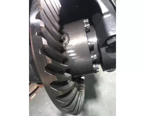 EATON-SPICER 17060SR557 DIFFERENTIAL ASSEMBLY REAR REAR