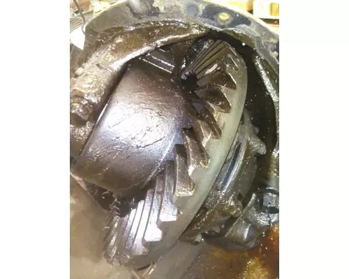 EATON-SPICER 17221R650 DIFFERENTIAL ASSEMBLY REAR REAR