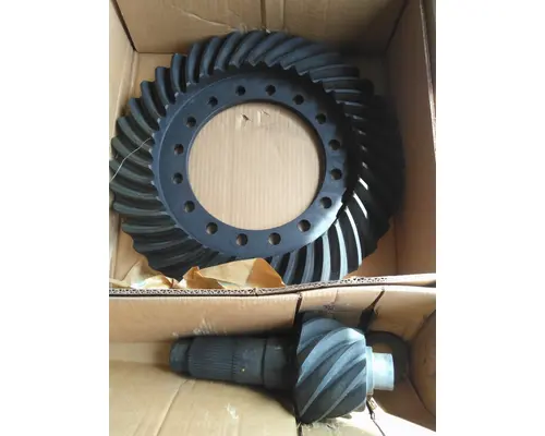 EATON-SPICER 30DS RING GEAR AND PINION