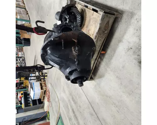 EATON SPICER 386 Cutoff Assembly (Complete With Axles)
