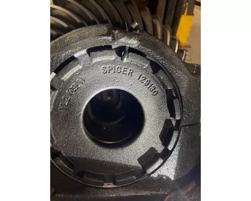 EATON SPICER Cascadia Cutoff Assembly (Complete With Axles)