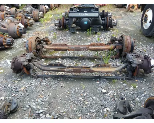 EATON-SPICER D-800 AXLE ASSEMBLY, FRONT (STEER)