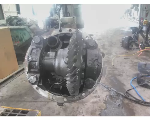 EATON-SPICER D40155R264 DIFFERENTIAL ASSEMBLY FRONT REAR