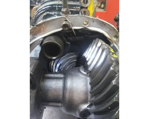 EATON-SPICER D40155R279 DIFFERENTIAL ASSEMBLY FRONT REAR