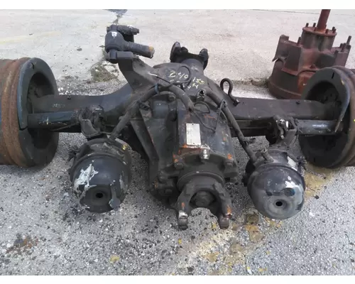 EATON-SPICER D40155 AXLE ASSEMBLY, REAR (FRONT)