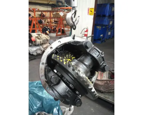EATON-SPICER D40156R323 DIFFERENTIAL ASSEMBLY FRONT REAR