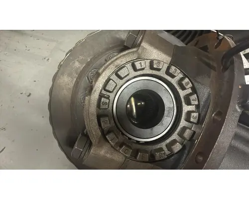 EATON-SPICER D40156R336 DIFFERENTIAL ASSEMBLY FRONT REAR