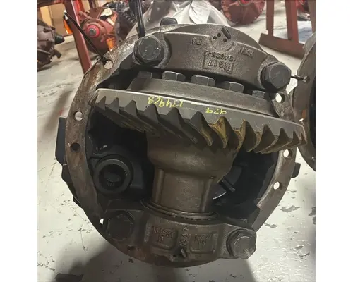 EATON-SPICER D40156R336 DIFFERENTIAL ASSEMBLY FRONT REAR