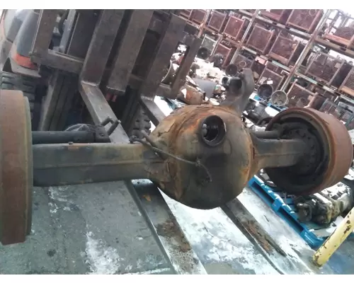 EATON-SPICER D40156 AXLE HOUSING, REAR (FRONT)