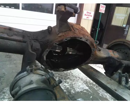 EATON-SPICER D40156 AXLE HOUSING, REAR (FRONT)