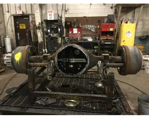 EATON-SPICER D46170DP AXLE HOUSING, REAR (FRONT)