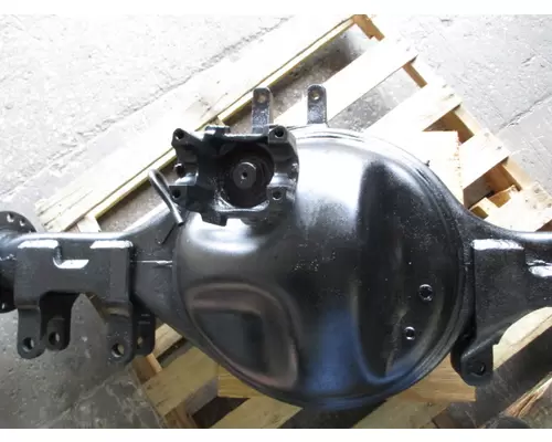 EATON-SPICER D46170 AXLE HOUSING, REAR (FRONT)