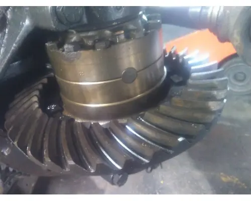 EATON-SPICER DS402R370 DIFFERENTIAL ASSEMBLY FRONT REAR
